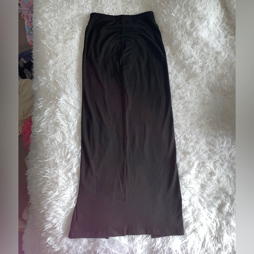 Black maxi skirt with slit